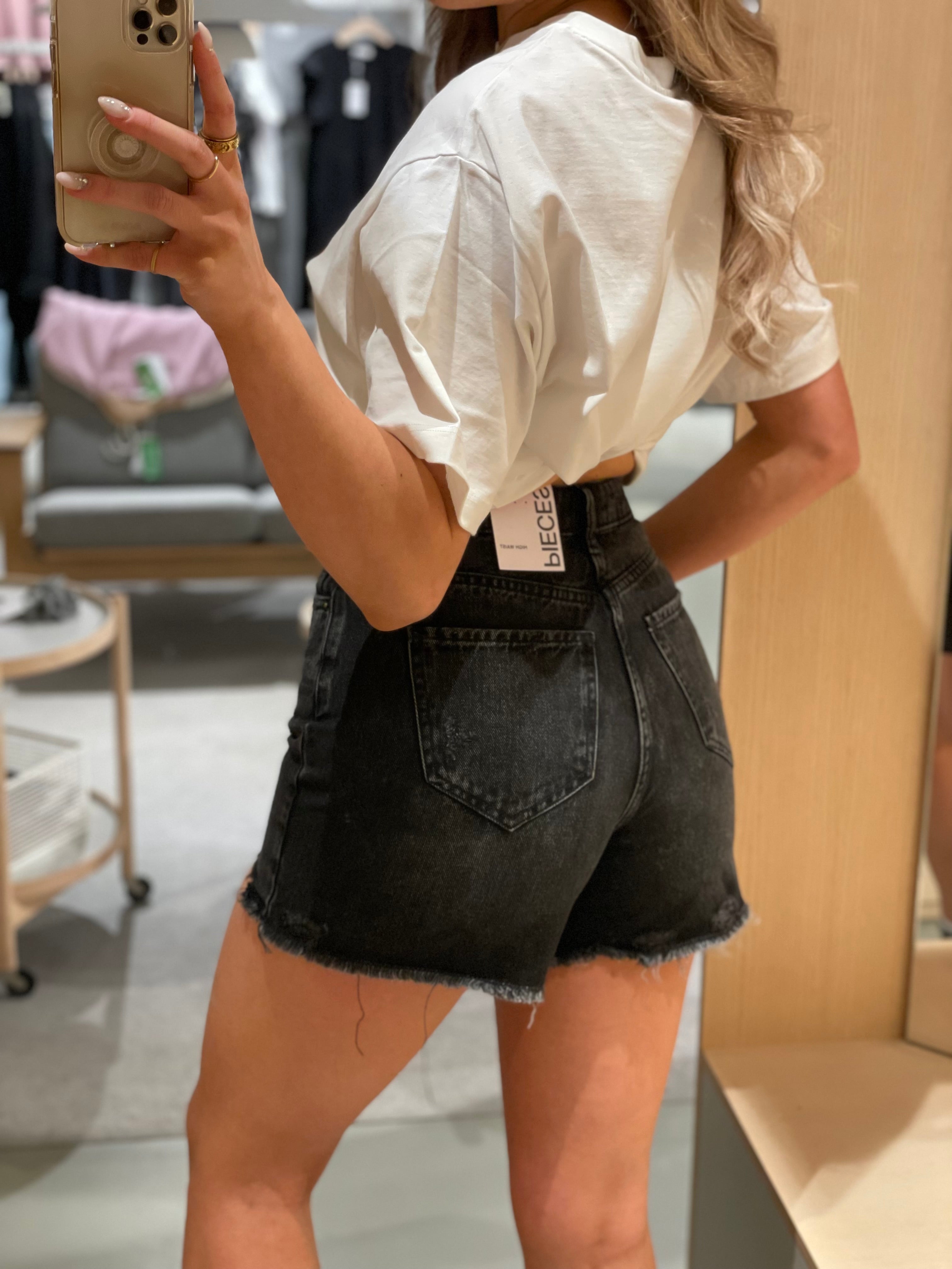 PCSUMMER Shorts - Black